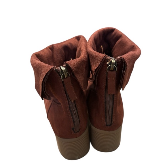 SUN STONE Brown Stretch Lyraa Round Toe Block Heel Zip-Up Booties - Picture 3 of 6